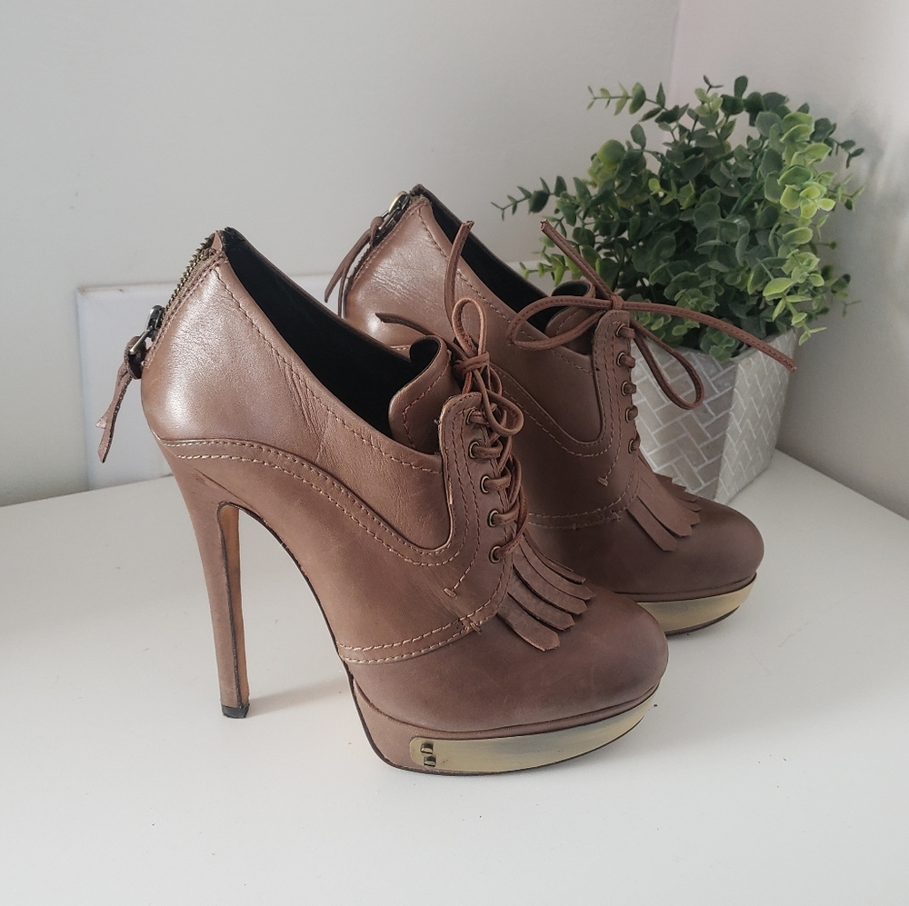 House of Harlow 1960 Nelly Kilty Platform Booties